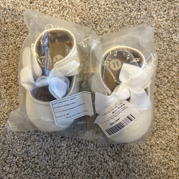 White Bow Soft Sole Baby Shoes Ballet Flats NEW size 3 - Picture 2 of 7